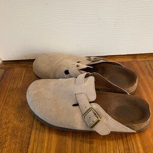 WHITE MOUNTAIN Bari Signature Comfort-Molded Footbed Clog